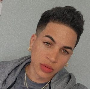 Meet your Posher, Luis orlando